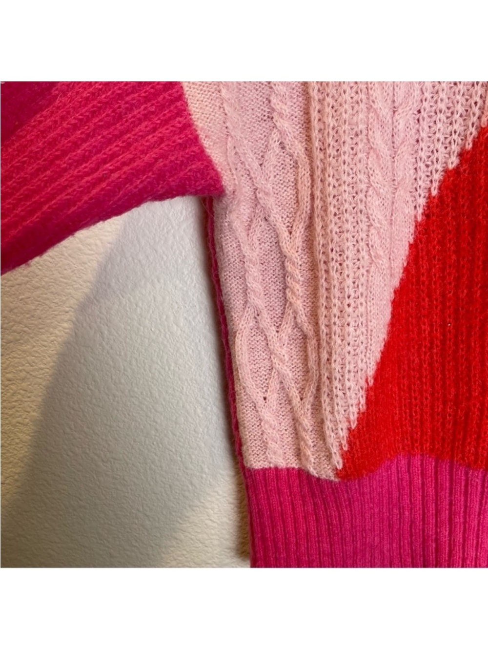 FRENCH CONNECTION Madelyn Colorblock Cable Knit Pullover Sweater Sz Medium Pink - Picture 7 of 8